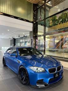 2011 BMW M5 (CBU)