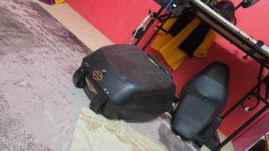 Harley box n back rest 
