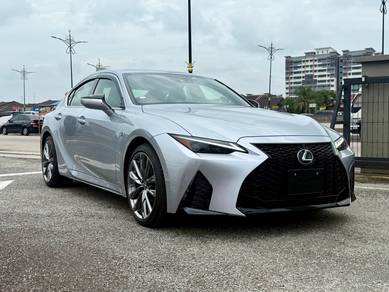 Lexus IS 300 F-SPORT in Johor Bahru, JHR