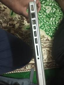 MacBook used good condition 16to 512 
