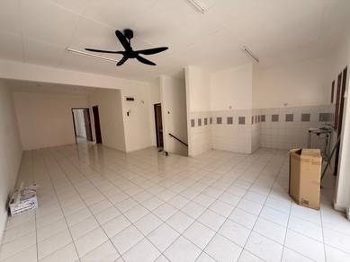 Townhouse Condo For Rent in Taman Amansiara Townhouse