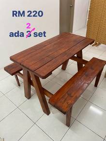 Kerusi meja kayu solid