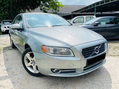 Volvo S80 T5 in Puchong, SGR