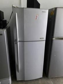 Toshiba Ice Freeze Ais Refrigerator Fridge 2 Pintu