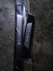 Toyota Veloz Side Step - Steel with LED