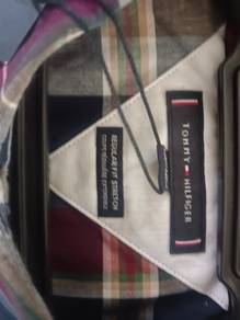 Kemeja Tommy Hilfiger