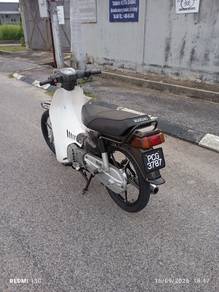 Suzuki RC80