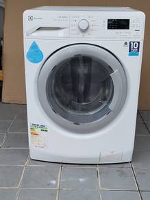 Electrolux 2in1 front load washer with dryer 7/5°k