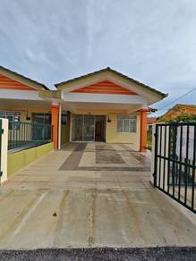 Cluster House For Sale in Lumut,PRK