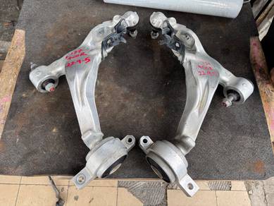 No 22-9-5 Skyline RV37 400R Front Lower Arm Jpn