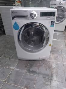 Jenama electrolux combo 2in1 washer dryer 9/6kg