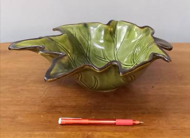 Whole Home maple leaf bowl