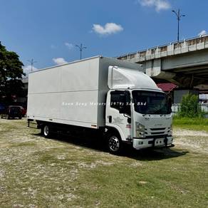 Lori Isuzu Baru Auto 6 Speed + 21ft Box + Taillift