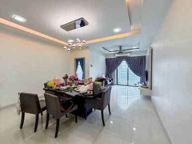 Condominium For Sale in Kristal View