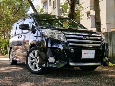 2014 Toyota Noah SI