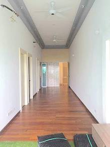 Condominium For Sale in The Clovers