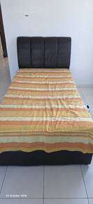 Single bed with frame