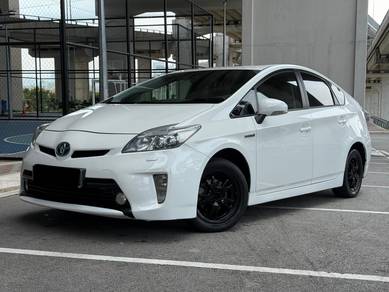 Toyota Prius LUXURY (HYBRID) in Cheras, KUL
