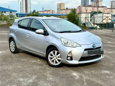 2013 Toyota Prius c (HYBRID)
