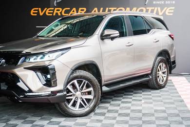 Toyota Fortuner SRZ in Sri Petaling, KUL