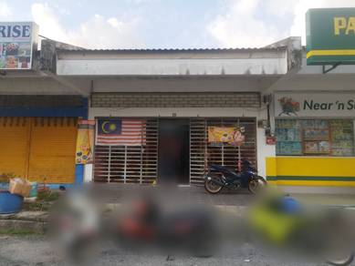 Shop lot For Sale in Lahat,PRK
