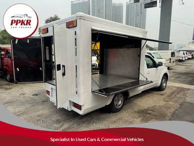 Nissan Navara 2.5L Pasar Malam - ONLY 61k MILLEAGE