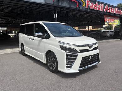 Toyota Voxy ZS KIRAMEKI III in Pudu, KUL