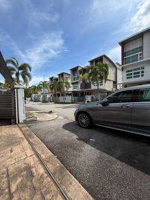 Semi-Detached House For Sale in Gelugor,PNG