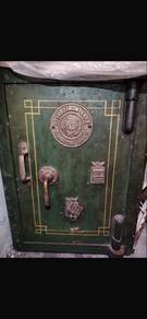 Vintage Iron Cast Safe