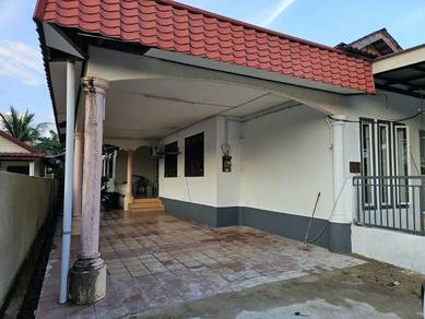 Semi-Detached House For Rent in Paka,TRG