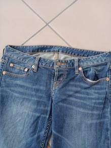 Lady Levis Lot 592 botique jeans H&M MCM coach LVC