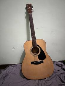 Yamaha F310 Acoustic Guitar