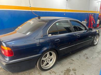 BMW 523i 23i (CBU) in Ampang, KUL