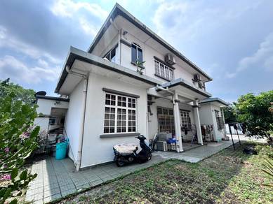 Semi-Detached House For Sale in Shah Alam,SGR