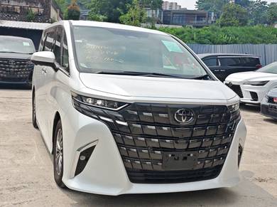 Toyota Alphard Z in Old Klang Road, KUL