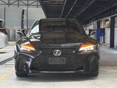Lexus IS 300 F SPORT MODE BLACK in Tebrau, JHR