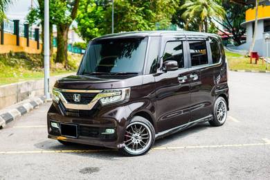 Honda N BOX CUSTOM GL TURBO HONDA SENSING in Desa Petaling, KUL