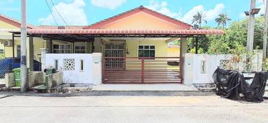Semi-Detached House For Sale in Pekan,PHG