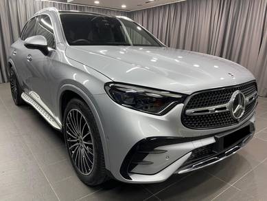 Mercedes Benz GLC300 300 4MATIC AMG LINE in Petaling Jaya, SGR