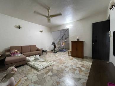 Semi-Detached House For Sale in Greenlane,PNG