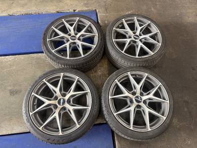 Original 18inch Rays Engineering Versus VV21S Rims