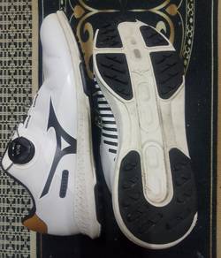 Mizuno kasut golf kalis air