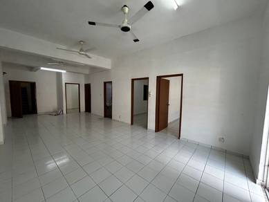 Apartment For Sale in Sri Manja Square Petaling Jaya