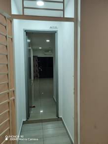 Condominium For Sale in Green Park