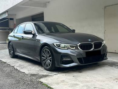 BMW 330i 30i M SPORT in Seri Kembangan, SGR