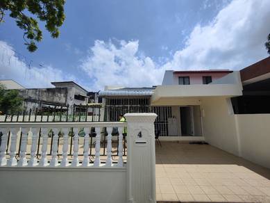 Room in Bayan Lepas, PNG