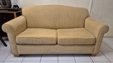Classic 2-Seater Sofa Bed / Pull-Out Sleeper Sofa