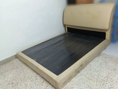 Minimalist Divan Bed Hotel Thick Cushion Headboard