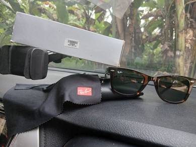 Ray•Ban WAYFARER