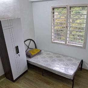 Room in Bayan Lepas, PNG
